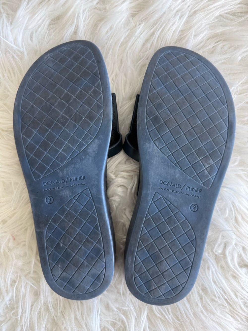 Donald Pliner Bondi Jelly Thong Platform Sandals - Picture 5 of 5
